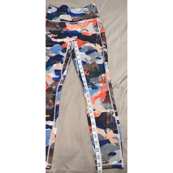 Fabletics Women’s Size XXS High Waisted 7/8 Legging Pocket Multicolor NWOT - Picture 4 of 8